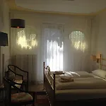 לינה וארוחת בוקר Romantic-pension Albrecht - Next To Unesco World Heritage - Since 1901 הוהנשוואנגאו