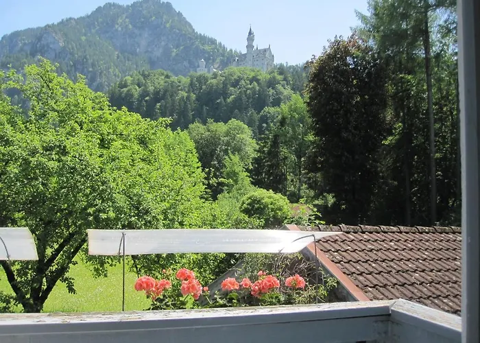 ベッド・アンド・ブレックファスト Romantic-pension Albrecht - Next To Unesco World Heritage - Since 1901 ホーエンシュヴァンガウ